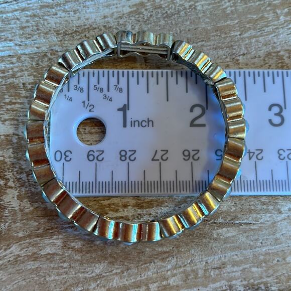 Loft Set of 3 Bracelets #45 pale gold stretch - Picture 6 of 6